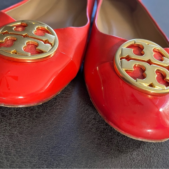 Tory Burch Orange  Flats with Big Gold Emblem Size 10M - Picture 6 of 8